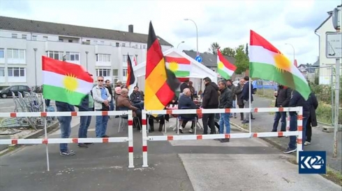 Konsolê Tirkiyê li Kolnê nameya çalakvanên Efrînê wergirt
