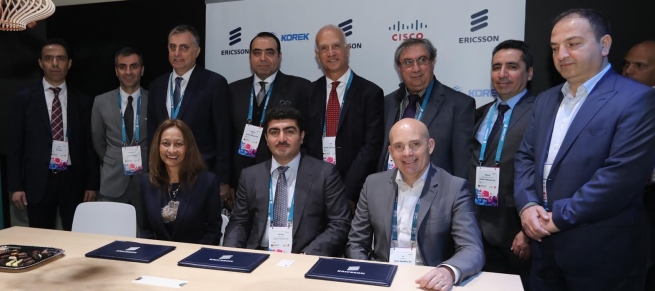 ئەریکسۆن و سیسکۆ دەستیانکرد بە پەرەپێدانى تۆڕى سەرەکى  پرۆتۆکۆلى ئینتەرنیت (IP)ى کورەك تیلیکۆم