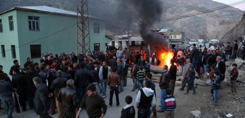 Leşkerên Tirk êrişî gundîyan kirin