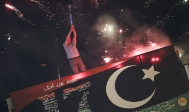 Rijêma qezafî tê helweşandin û şoreşvan jî destdan ser Terablos û SeyfulÎslam