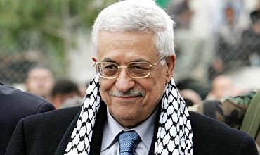 Mahmud Abbas in El Salvador to pitch UN recognition