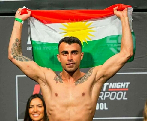 Boksorê kurd Amirkhani: Ez ê bo birayên xwe yên Rojava derkevim yarîgehê