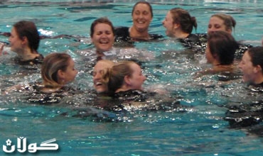 لە مەلەوانگای ژناند.. كچان لە گرتەی كامیرا دەترسن