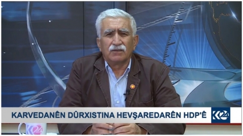 Mesûd Tek: Tirkiye dixwaze rêya sivîl-demokrat liber Kurdan bigre