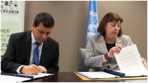 HSD bi NY re planekê bo qedexekirina biçekirina zarokan îmze dike