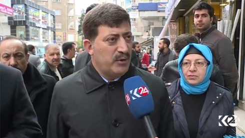 AKPê pêşinyara guhertina destûrê rêdike parlamentoyê