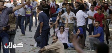 Islamists, Secularists Clash in Cairo