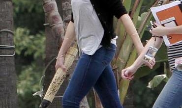 Pantolê jeans li mamosteyan tê qedexekirin