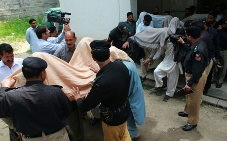 Polîsan 14 kes bi tometa şewitandina keçeke 13 salî girtin