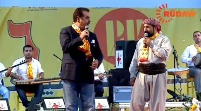 Şivan Perwer û Îbrahîm Tatlises di mîtînga PDKê de stran gotin