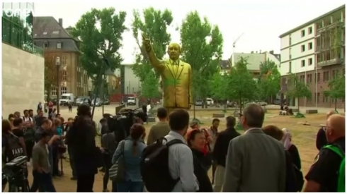 Peykerê Erdogan li bajarekî Almanyayê hat rakirin