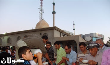 مـــانگی ڕەمــەزان خۆشەویستی و سۆز بۆ نێو خێزانـەكان دەگەڕێنێتەوە