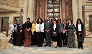 Serokê hikûmeta Herêmê pêşwazî li Leyla Zanay û grûpa jinên aştîxwanên Kurdistanê kir