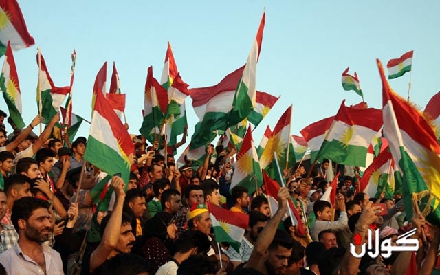 گەنجانی كوردستان بە تامەزرۆییەوە چاوەڕوانی راگەیاندنی دەوڵەتی كوردستان دەكەن