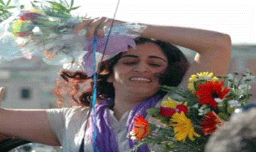 Sebahet Tuncel: maclîsa Turkiyê hîna mulkê zelaman e