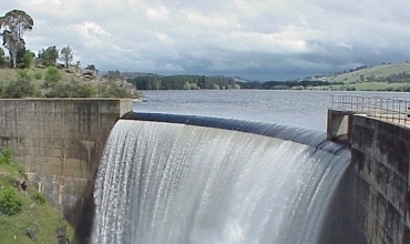 Li Îranê jî şûnwarên Kurdistanê dikevin bin avê