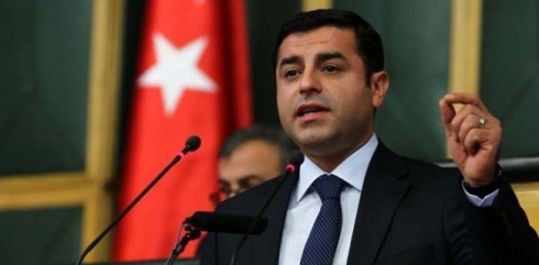 Demîrtaş: AKP û DAIŞ yek hizrin