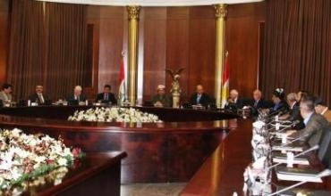 Serokê Herêma Kurdistanê di gel Nûnerên hêz û aliyê siyasiyan û şanda siyasiya Herêmê bo Bexda kombû