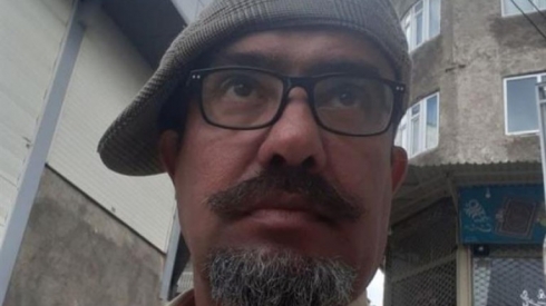 Helbestvanekî Rojhilatî întîhar kir