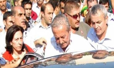 Akın Birdal rastî êrişê hat