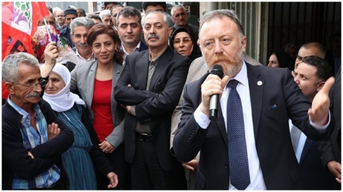 Temelî: Bi çareserkirina pirsa Kurdî Tirkiye û Rojhilata Navîn aram dibe