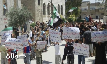 Clashes reported in Syria as Russia signals it is prepared to see Assad leave power