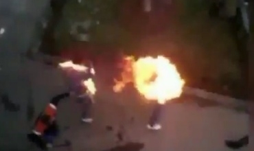 Li dijî Hikûmeta Mexribê 5 ciwanan agir berdana canê xwe