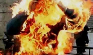 Mafê penaberiyê nestendin, agir bi xwe xistin