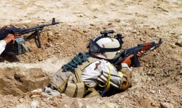 Hikûmeta Êraqê 110 hezar serbaz li sînorên Herêmê kom kirine