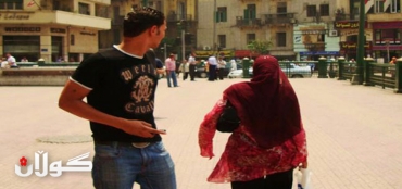 لەسەر ئەوەی داوای سێكسی لە دراوسێكەیان كرد، گیرا