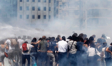 Li Stenbolê xwepêşandan berdewamin