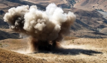 Li Mardinê Teqîn eskerek mir