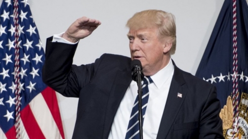 Trump: Kurd cengaverên bê hempane