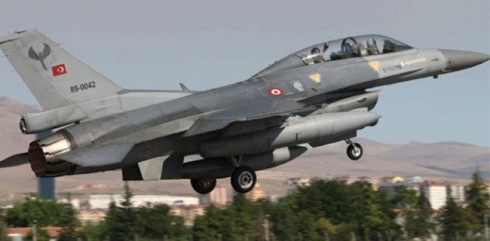 Artêşa Tirkiyê êrîşî pêgehên hêzên Sûriyê kir