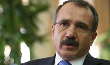 Wezîrê Perwerdeyê yê Tirkiyê Omer Dinçer: 