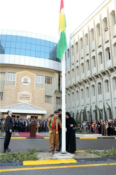 Pîrozkirina roja Alaya Kurdistanê ji aliyê civata wezîran ve