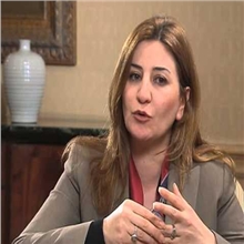 Viyan Dexîl: Tenê Hikûmeta Kurdistanê alîkariya êzidiyan kiriye