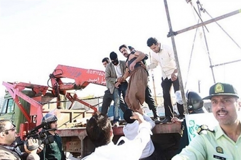 Li Xoyê kujer li ser sêdare hate efû kirin