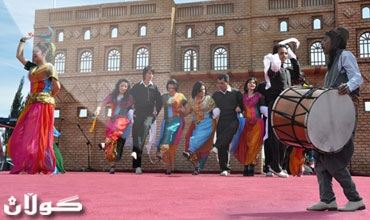 زاوا لە بوكــــــــــــێ مەدە، نموونەی نەریتی پیاو سلاری لەكلتوری كۆمەڵگادا