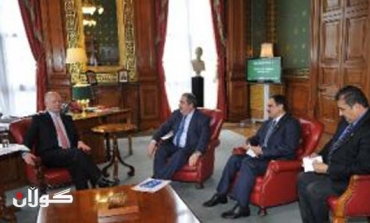 Foreign Secretary William Hague and met Iraqi Foreign Minister Hoshyar Zebari in London