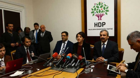 Şanda HDPê bo Îmraliyê civîna çapemeniyê li dar dixest