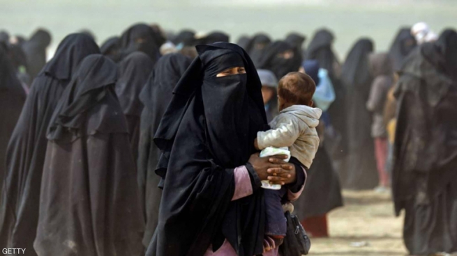  شه‌ڕڤانه‌ كورده‌كان 2 ژن و 6 منداڵ راده‌ستی ئه‌مه‌ریكا ده‌كه‌نه‌وه‌