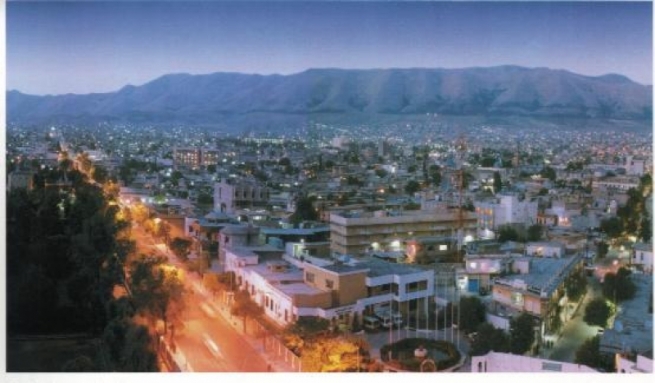 سلێمانی.. بۆ پشتگیری لە ڕیفراندۆم ئاڵای کوردستان و شیرینی بەسەر ھاووڵاتییاندا دابەش کرا