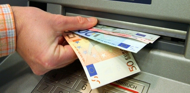 په‌نابه‌ران له‌ ئه‌ڵمانیا فێل له‌ حكوومه‌ت ده‌كه‌ن و چوار مووچه‌ وه‌رده‌گرن 