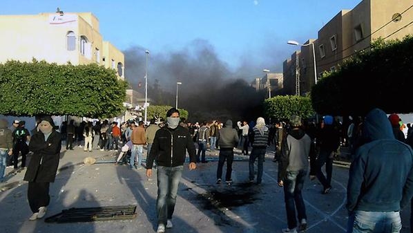  له‌ زێدی به‌هاری عه‌ره‌بیـدا، بێكارێك خۆی كوشت 