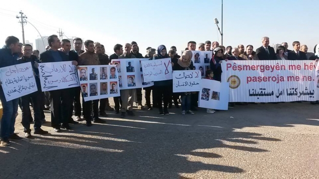 لە ھەولێر لایەنگرانی ئەنەکەسە خۆپیشاندانیان لەدژی پەیەدە ئەنجامدا