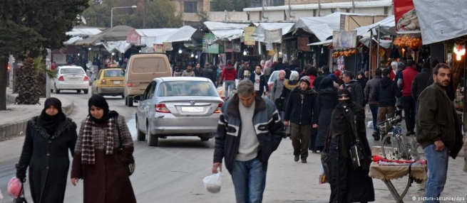 سوپای ئازاد سووریا لەگەڵ گروپه تیرۆریستییەکان ئاگربەست رادەگەیەنێت بەڵام لەگەڵ هێزه کوردییەکان نا