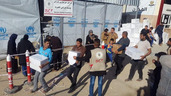هاوکاریکردنی ئاوارەکانی کەمپی ديبه‌گه‌ بەردەوامە