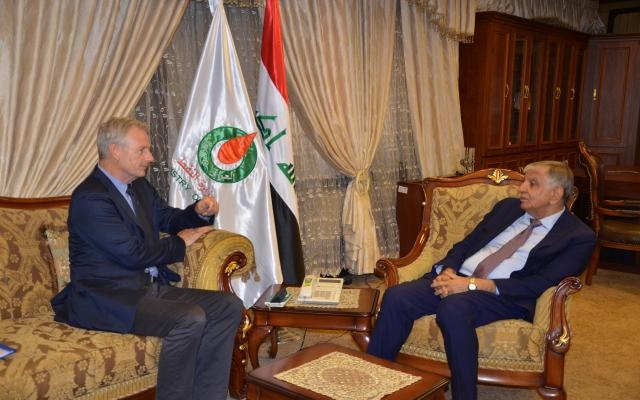 وەزیری نەوتی عێراق: پێداچوونەوە بە گرێبەستەکانی نەوتدا دەکەینەوە