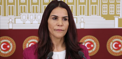 قسەكردنی پەرلەمانتارێكی هەدەپە بە زمانی كورد لەپەرلەمانی توركیا كاردانەوەی لێكەوتەوە 
